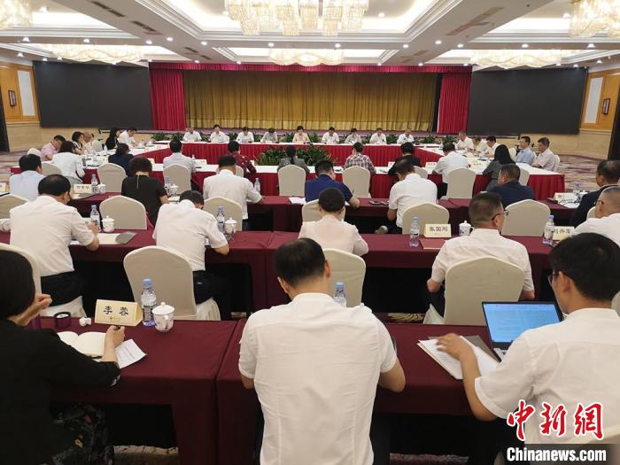 中共党史联合学习专题座谈会现场。　刘曼 摄